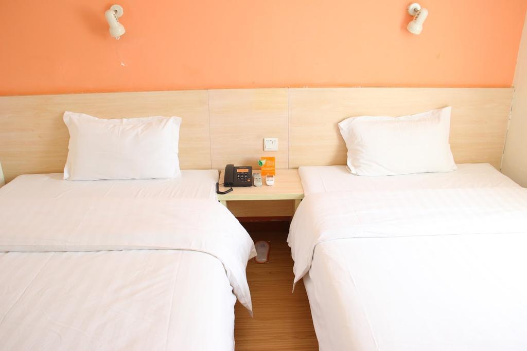 7Days Inn Nanchang North Railway Station Square Exteriér fotografie